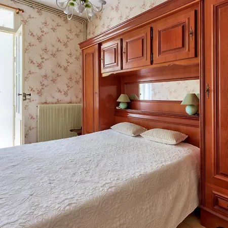 Maisonnette 250m Semesterbostad